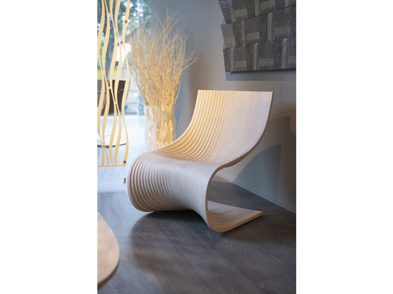 Uma Chair